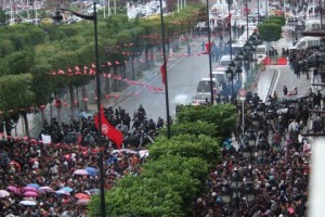 Grande manifestation à Tunis, à l'instant-même
